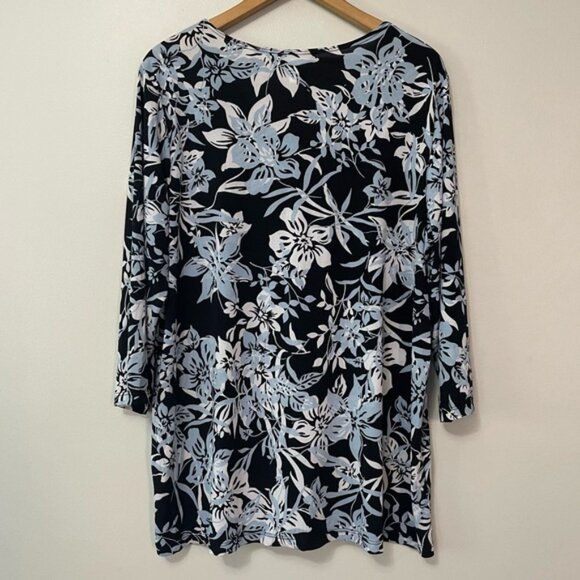 New Kim & Co Black Blue White Floral Brazil Knit Top Size XXL bin 4A - Picture 5 of 6